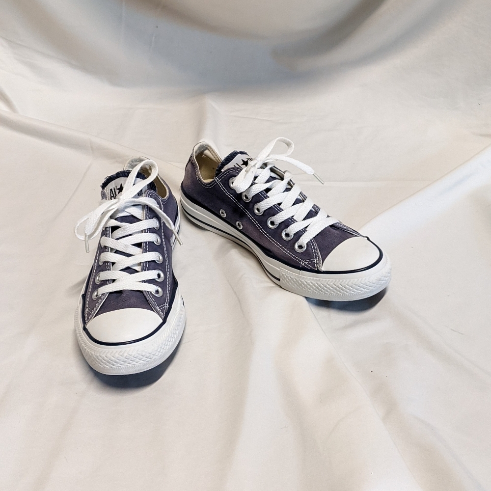 Converse - Picture 3 of 7